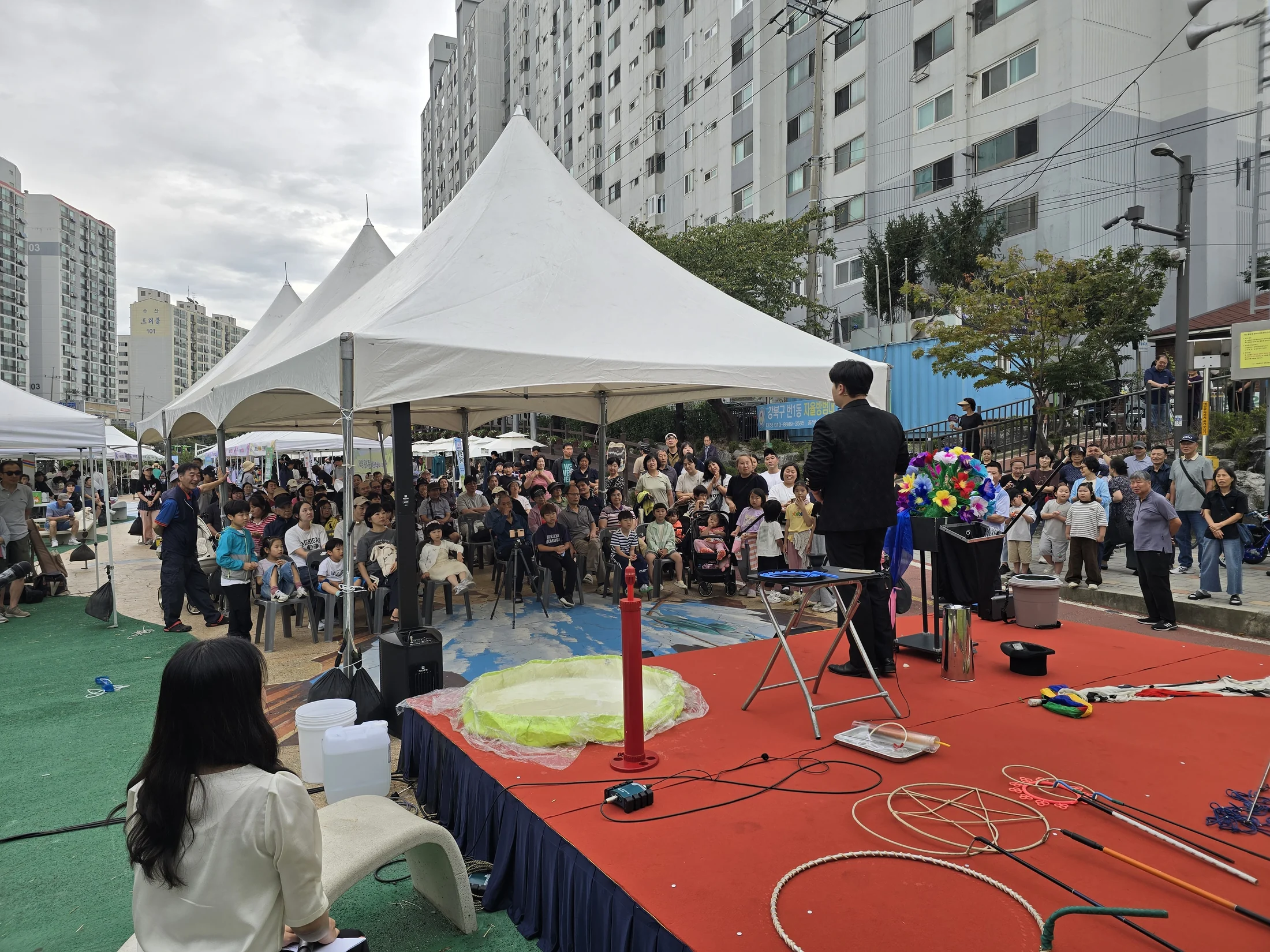 매직버블쇼 공연과 관객